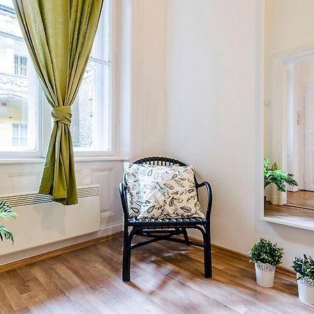 Cozy 2 Bedroom Apartment In Terez Boulevard. บูดาเปสต์ ภายนอก รูปภาพ